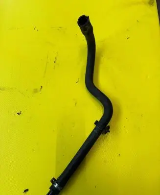Iveco Daily 35 - 40.10 Engine coolant pipe/hose