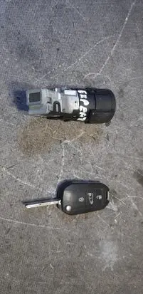 Peugeot Expert Ignition lock 9673257480
