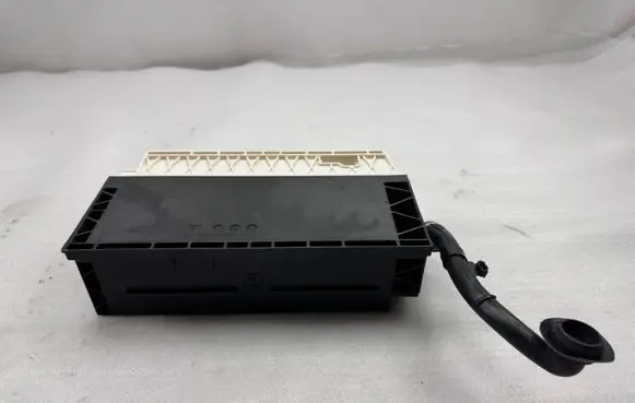 Volvo XC90 Hybrid / electric car battery 32300454