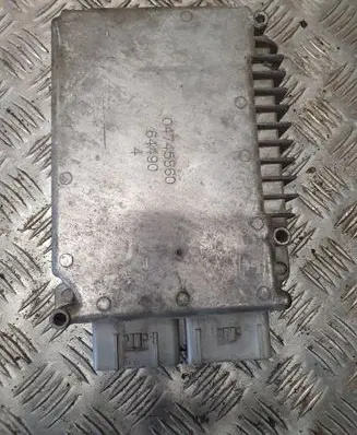 Chrysler Voyager Engine control unit/module P04727192AJ
