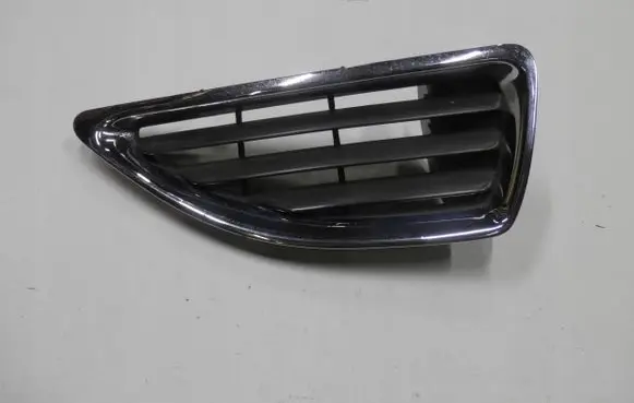 Renault Megane I Front bumper upper radiator grill 7700428964