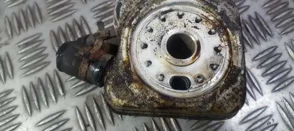Engine oil radiator