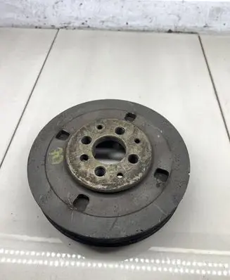 Volkswagen Golf IV Crankshaft pulley 038105243