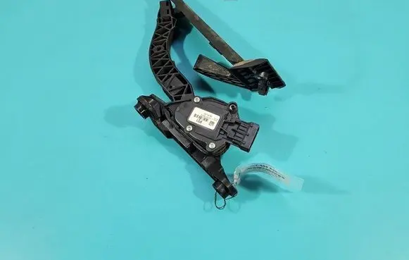Hyundai i30 Accelerator throttle pedal 32700-3XXXX IMPRK1434650