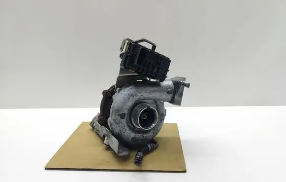BMW 5 E60 E61 Turbo 758351 75835119 730314