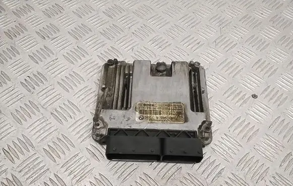 BMW 2 F45 Engine control unit/module 8589145