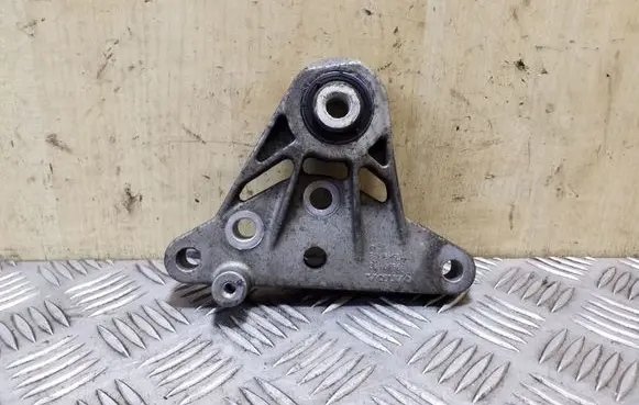 Volvo S60 Engine mounting bracket 31262936