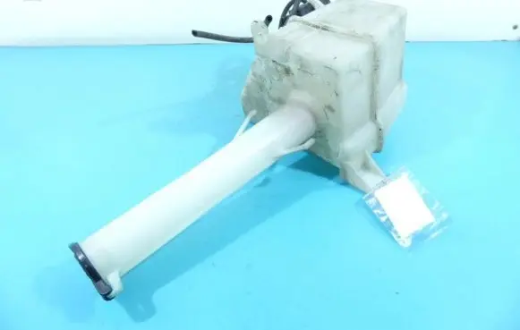 Hyundai Trajet Windshield washer fluid reservoir/tank 98610-3A000 IMPRK1283353