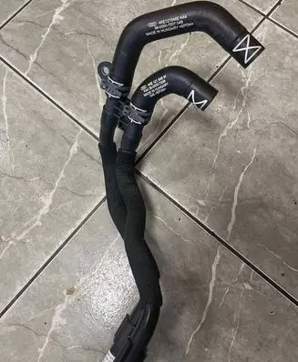 Audi e-tron Engine coolant pipe/hose 4KE121609