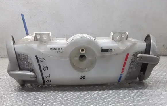 Citroen C1 Climate control unit 559000H010