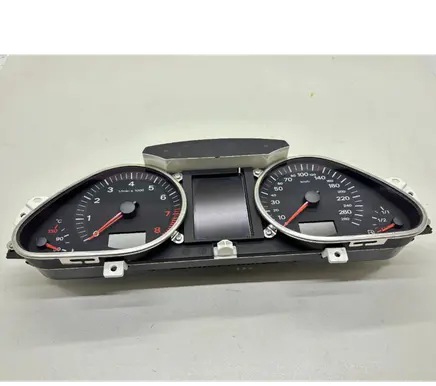 Audi A6 S6 C6 4F Speedometer (instrument cluster) 4F0920901B