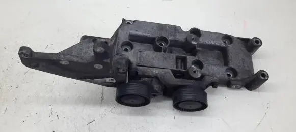Volvo S60 Generator/alternator bracket 30757068
