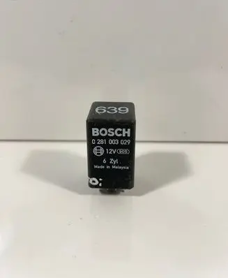 Audi A6 S6 C6 4F Glow plug pre-heat relay 4E0907282A 0281003029