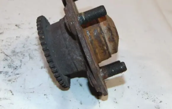 Nissan Primera Rear wheel hub 43200AV700