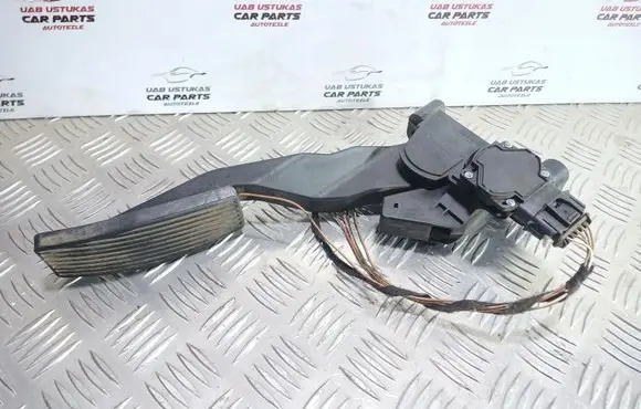 Opel Zafira A Accelerator throttle pedal 0281002298 90581208