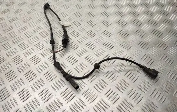 Volkswagen Touareg II Front ABS sensor wiring 7P0971279C