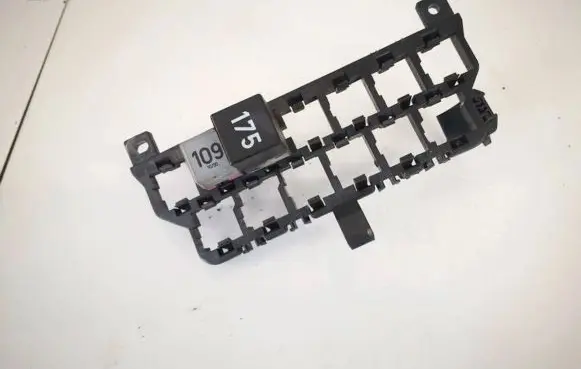 Volkswagen Golf IV Fuse box set 8d0937503e