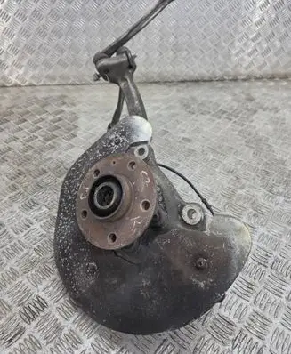 Audi A6 C7 Front wheel hub