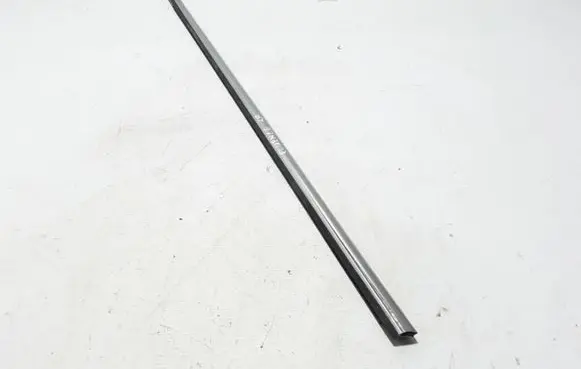 Renault Fluence Front door glass trim molding 808211278R