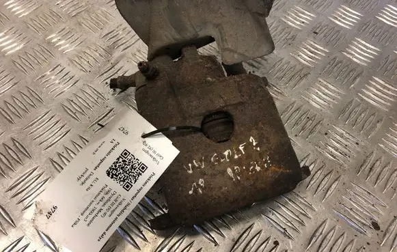 Volkswagen Golf III Front brake caliper