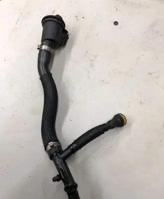 Ford Kuga I Engine coolant pipe/hose 71044880