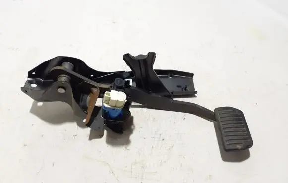 Volvo XC70 Brake pedal 31201792