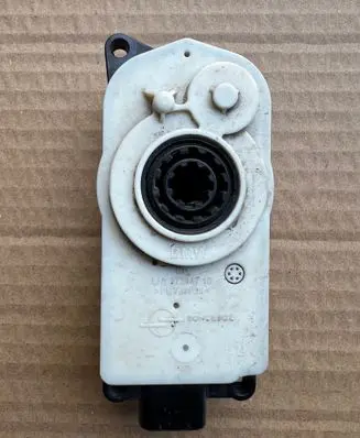 BMW 3 G20 G21 Radiator active air flap actuator 9464870 5811R1001