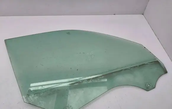 Citroen C4 II Picasso Front door window glass four-door