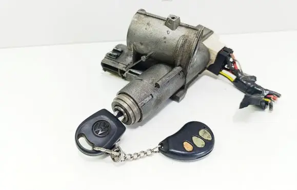 Volkswagen Sharan Ignition lock 012106