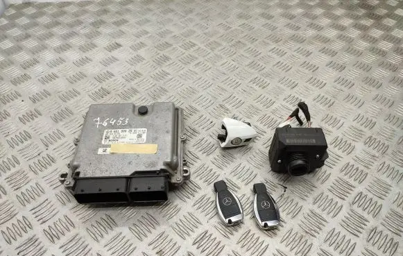 Mercedes-Benz GLK (X204) Engine ECU kit and lock set A6519002501 A6519011301 0281018333