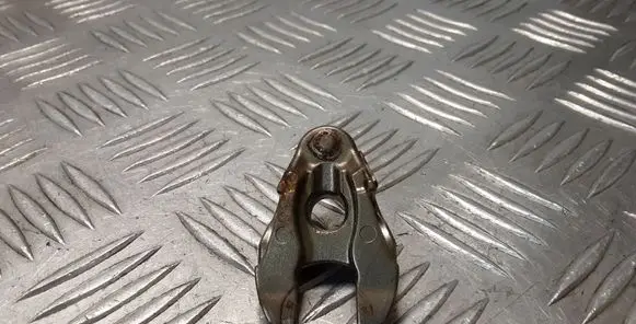 Ford Kuga II Fuel Injector clamp holder 