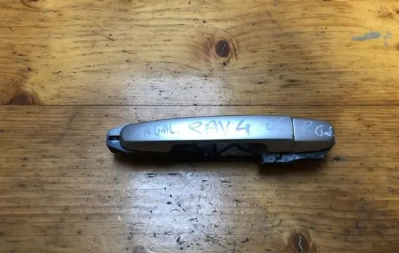 Toyota RAV 4 (XA20) Rear door exterior handle
