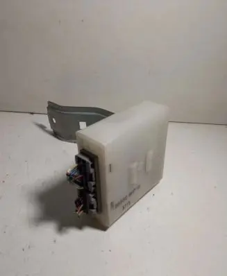 Nissan X-Trail T30 Door central lock control unit/module 285508H715 3715