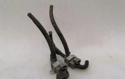 Ferrari FF Brake central valve 72268702