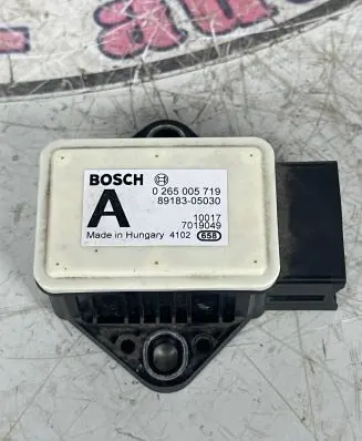 Toyota Avensis T250 ESP acceleration yaw rate sensor 8918305030