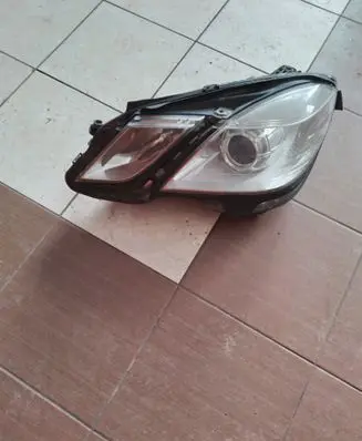 Mercedes-Benz E W212 Headlight/headlamp A2128208361