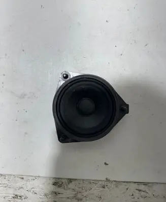 Mercedes-Benz ML W166 Front door speaker A2318200702 8927008002D 28415J0353