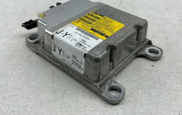 Toyota Avensis T270 Airbag control unit/module 219122101 8917005230