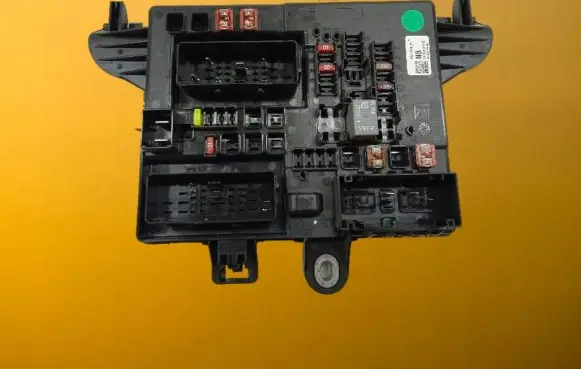 Opel Insignia A Fuse box set 13277318