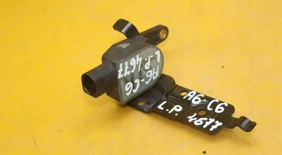 Audi A6 S6 C6 4F Headlight/headlamp level sensor 1T0907503
