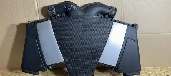 Mercedes-Benz ML W164 Engine cover (trim)