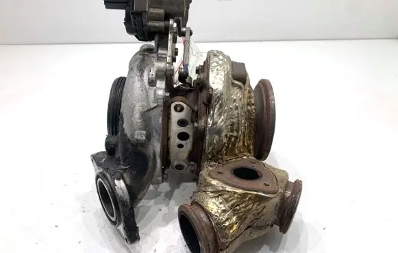 Audi Q8 Turbo 059145873ER