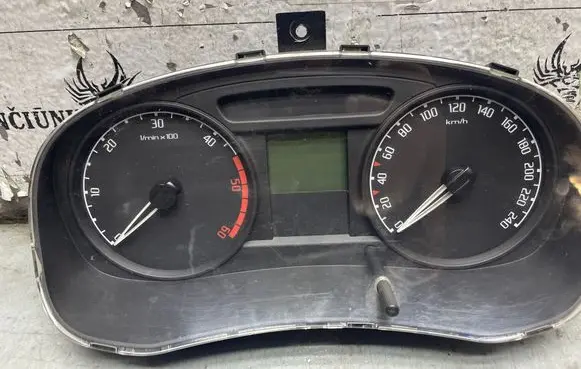 Skoda Fabia Mk2 (5J) Speedometer (instrument cluster) A2C53319707 5J0920801C