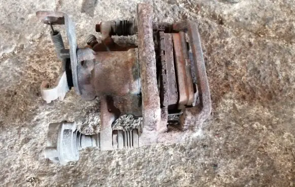 Chevrolet Orlando Rear brake caliper