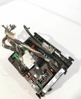 Peugeot 307 Fuse module 9643498980 BSMB2 T118470002H
