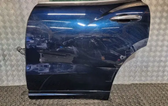 Maserati Levante Rear door