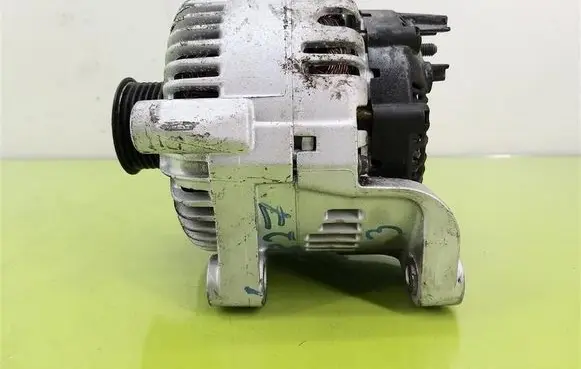 BMW 5 E60 E61 Generator/alternator 7799204AI02
