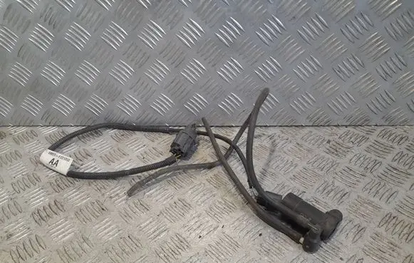 Volvo XC90 Windscreen/windshield washer pump 1S7117K624FE