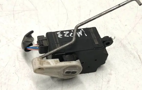 Subaru Impreza III Air flap motor/actuator 5037521110 78905