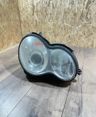 Mercedes-Benz C W203 Headlight/headlamp A2038203861 0301166276